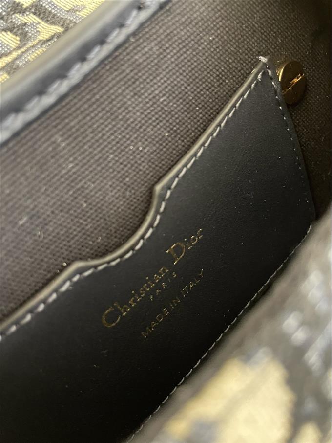 2025228Y550P21011614