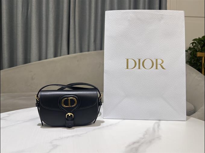 2025228Y560P21011772