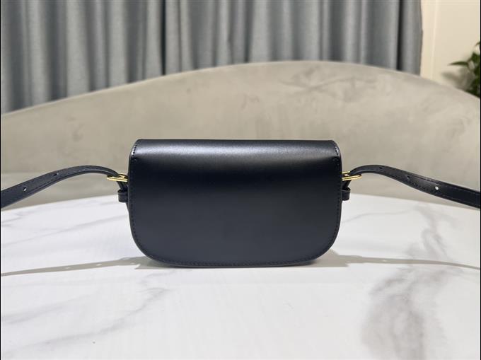 2025228Y560P21011803