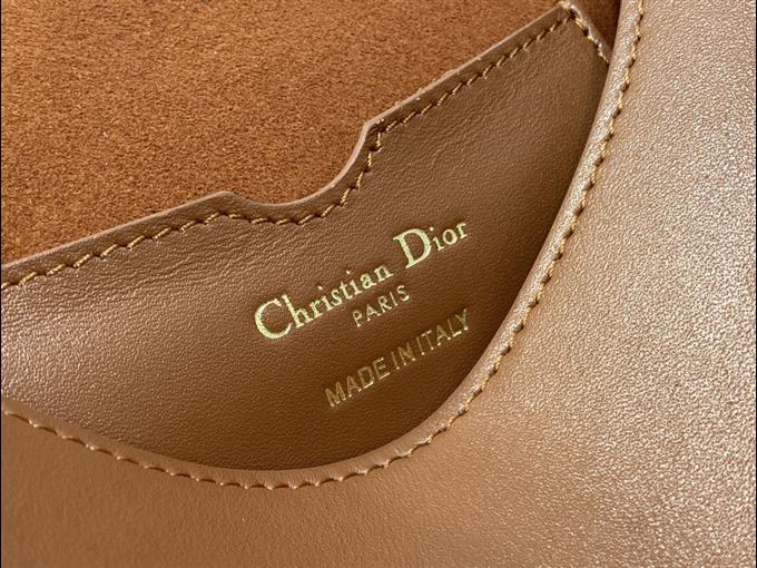 2025228Y620P21015844