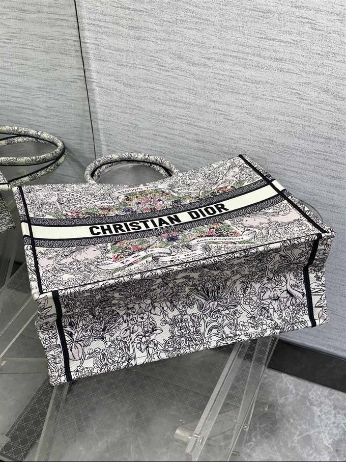 2025228Y550P212156472