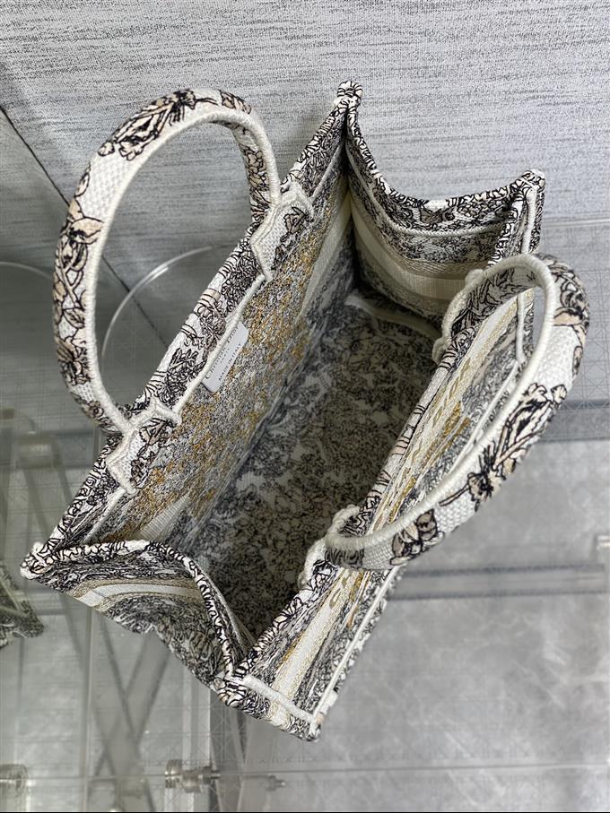 2025228Y550P212157758