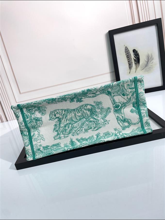 2025228Y580P203753249