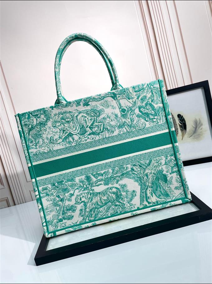 2025228Y600P20375564