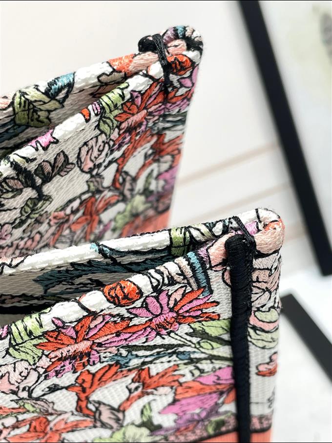 2025228Y600P203755962