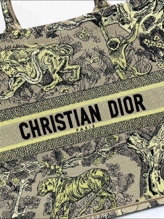 2025228Y600P203756121