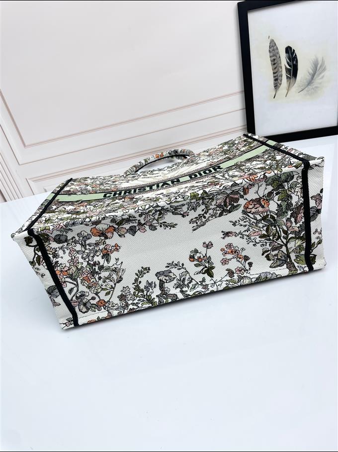 2025228Y600P203756214