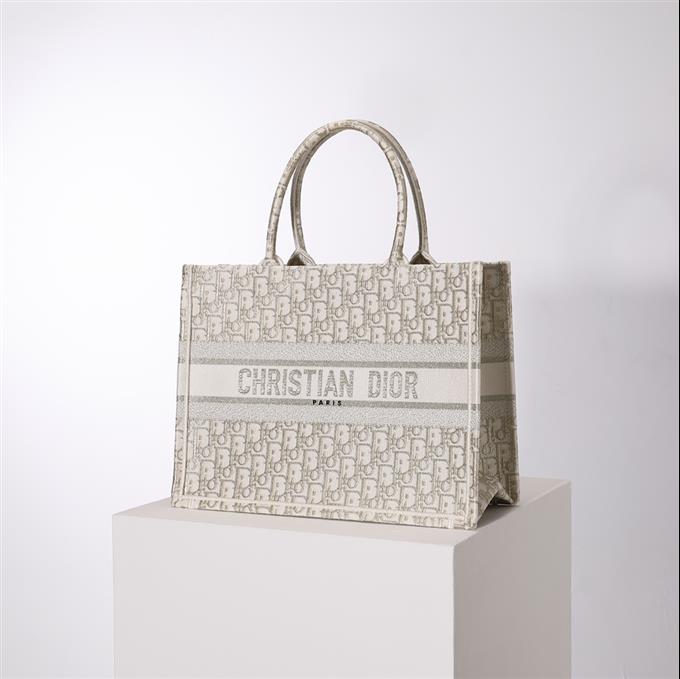 2025228Y600P203757785