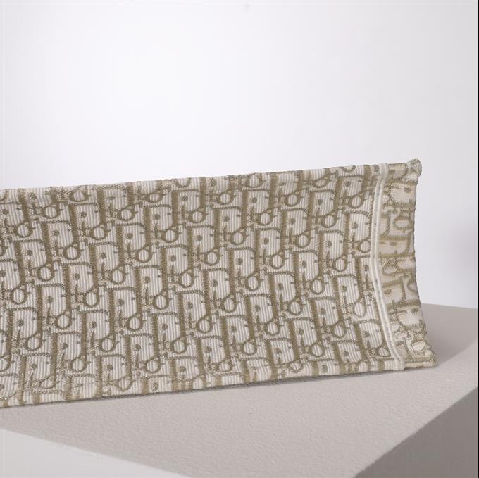 2025228Y600P203757832