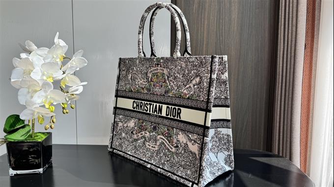 2025228Y600P203820738