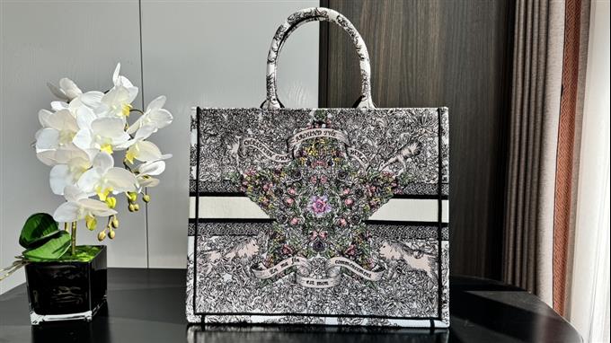 2025228Y600P203820754