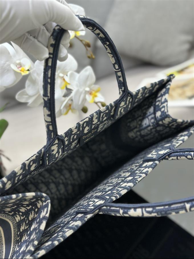 2025228Y600P203823508