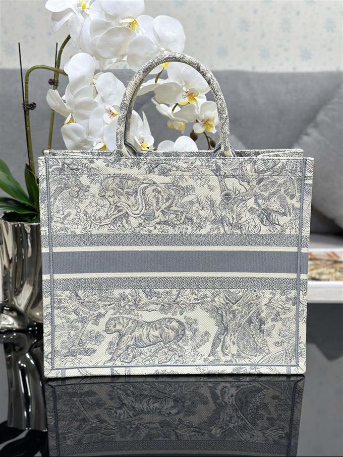 2025228Y600P203824122