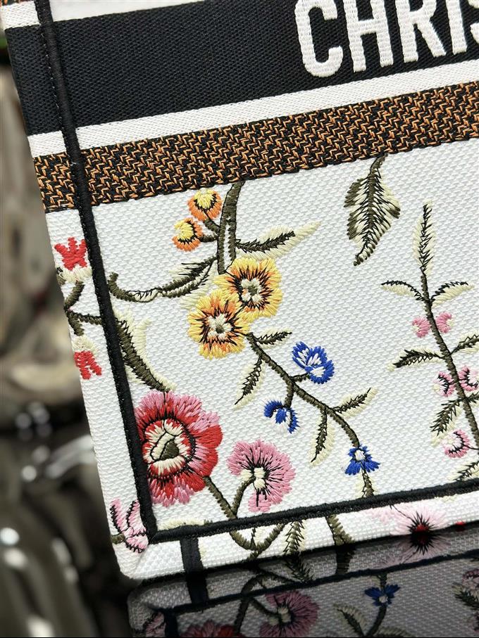 2025228Y600P203825172