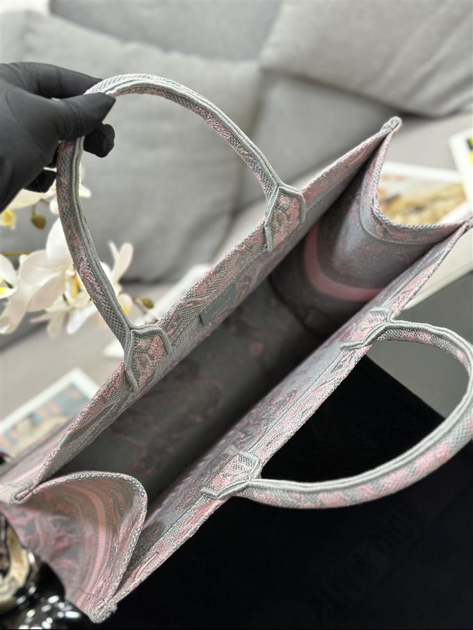 2025228Y600P20382562