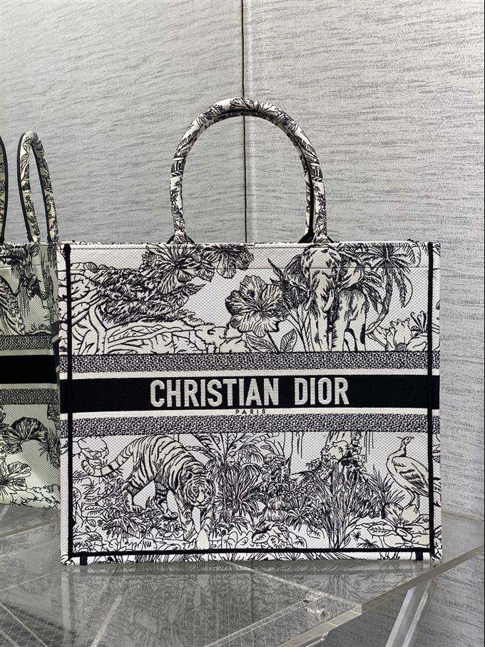 2025228Y600P203825932