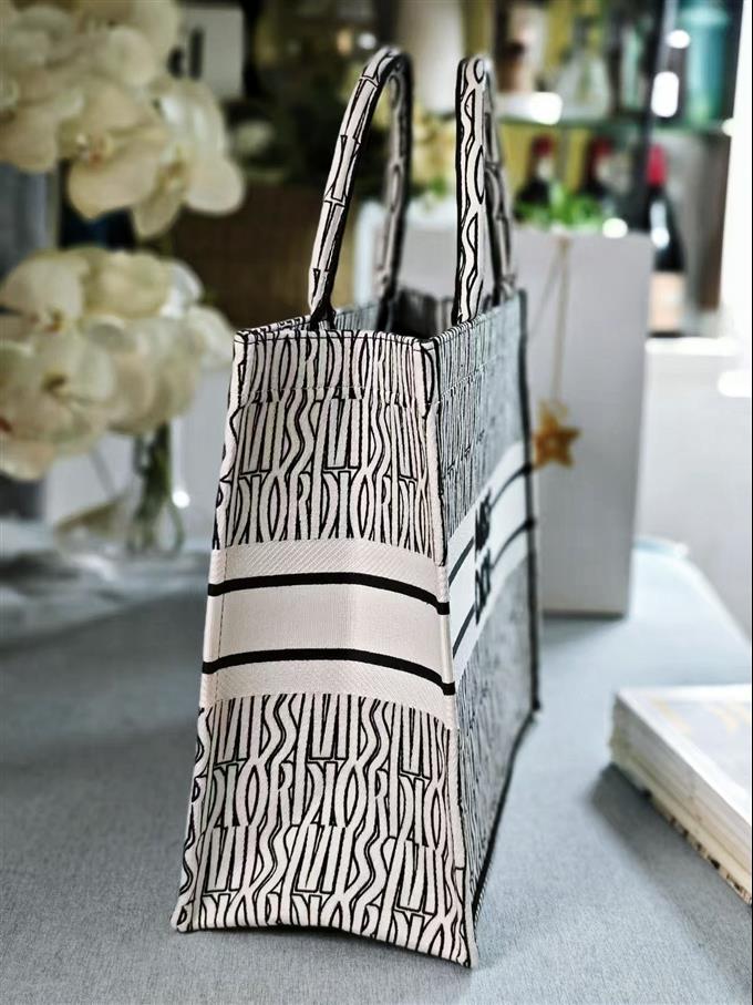 2025228Y600P203826595