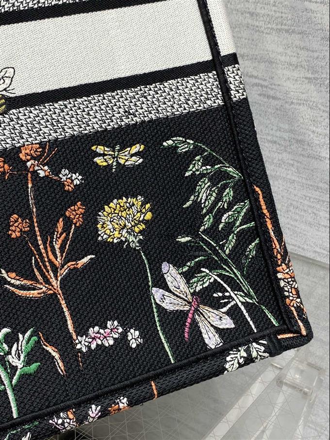 2025228Y600P203827552