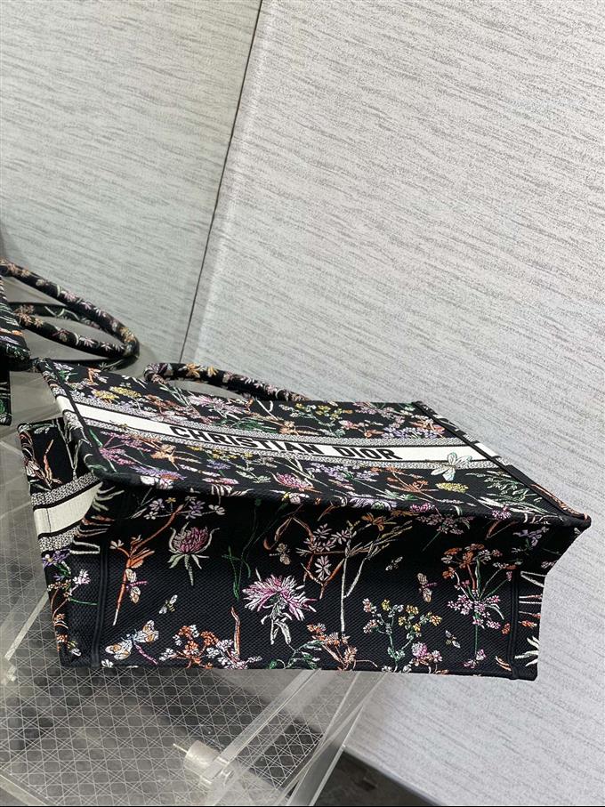 2025228Y600P203827583