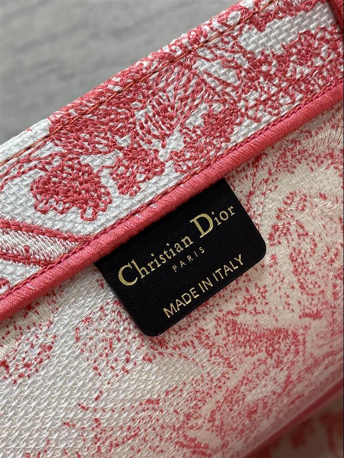 2025228Y600P212142785