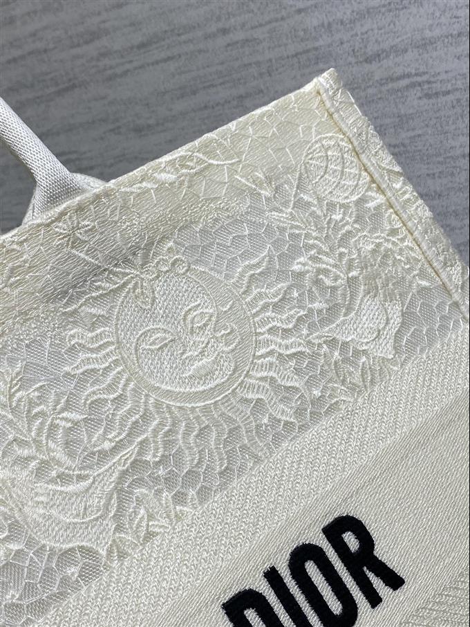 2025228Y600P212143118