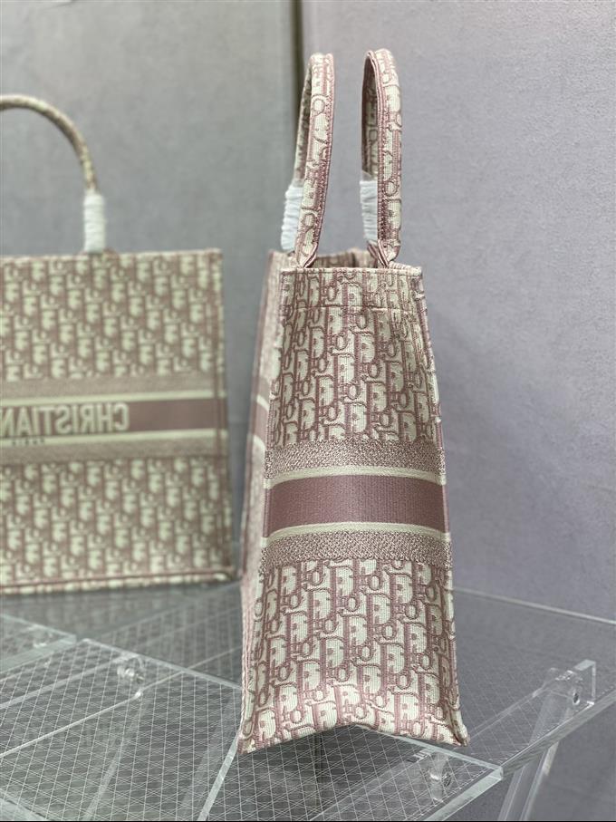 2025228Y600P212143451