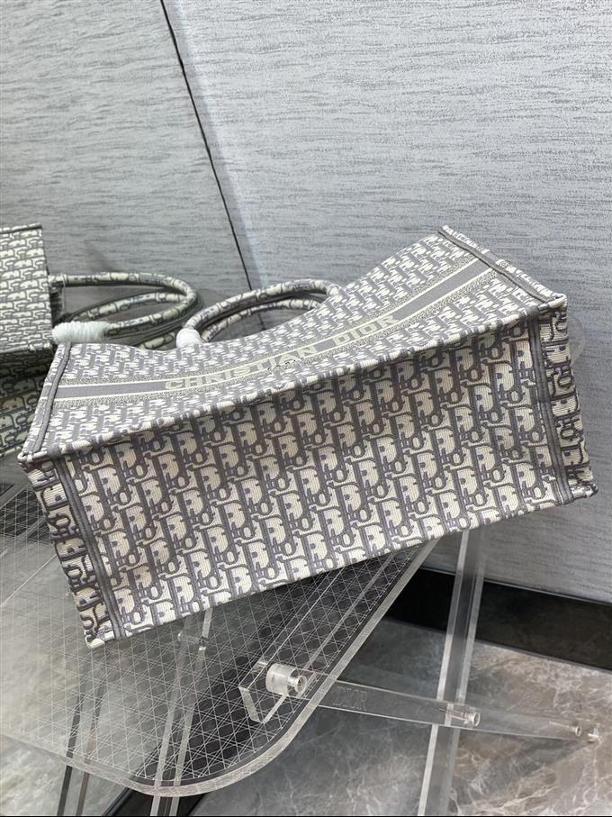 2025228Y600P212143606