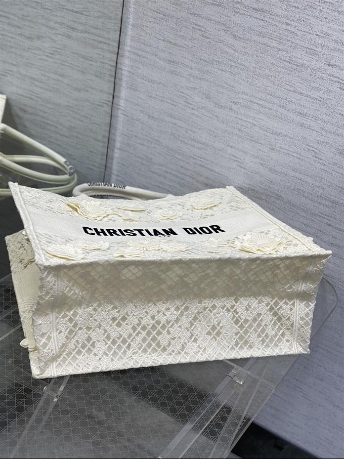 2025228Y600P212143748