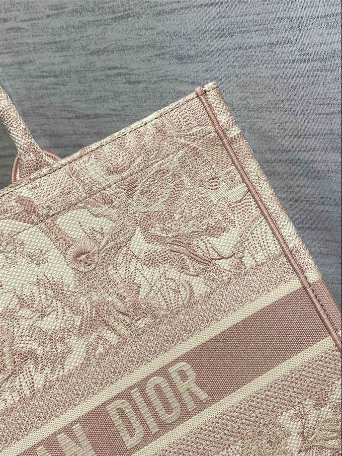 2025228Y600P212144288