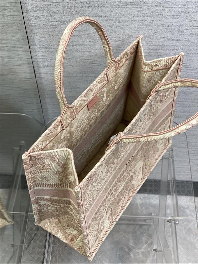 2025228Y600P212144351