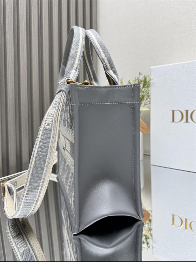 2025228Y650P203827853