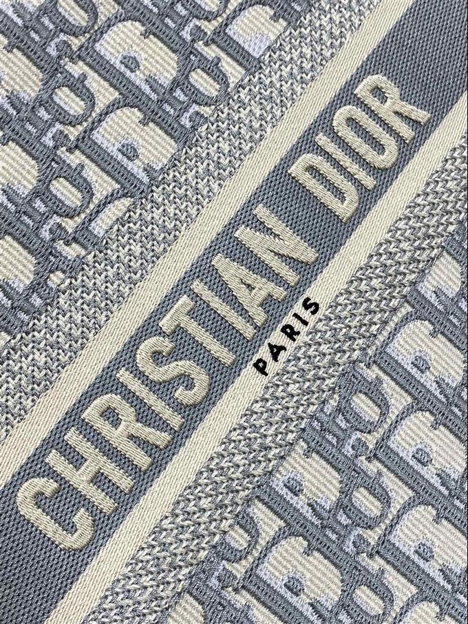 2025228Y650P21222476