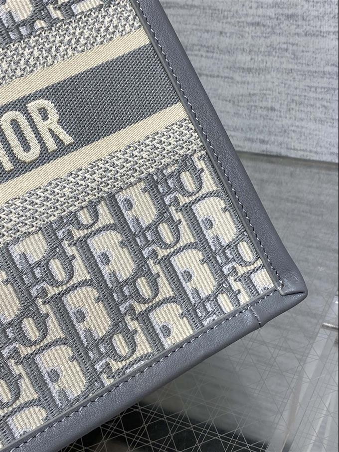 2025228Y650P21222492