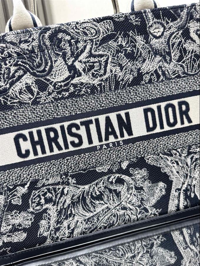 2025228Y700P203828784