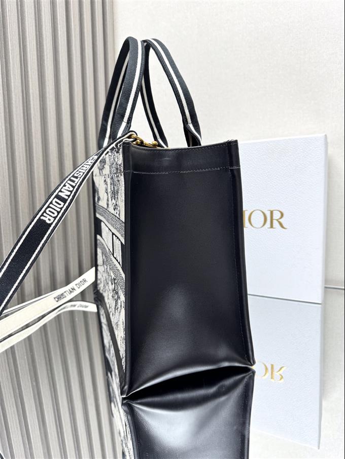 2025228Y700P203829414