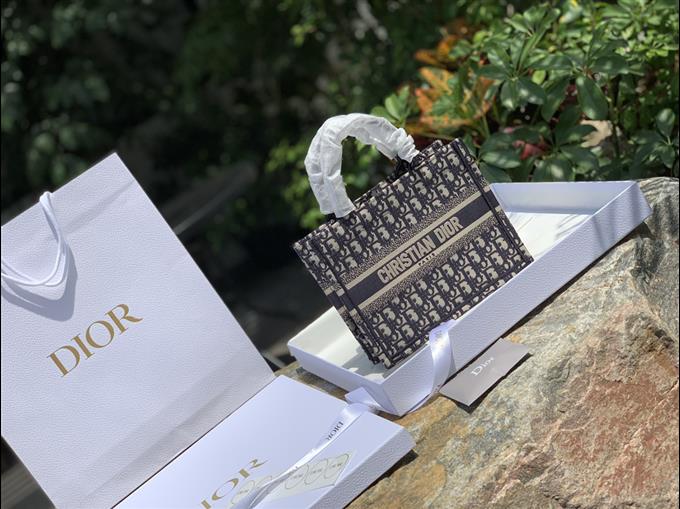 2025228Y700P212145236