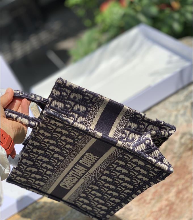 2025228Y700P212145314