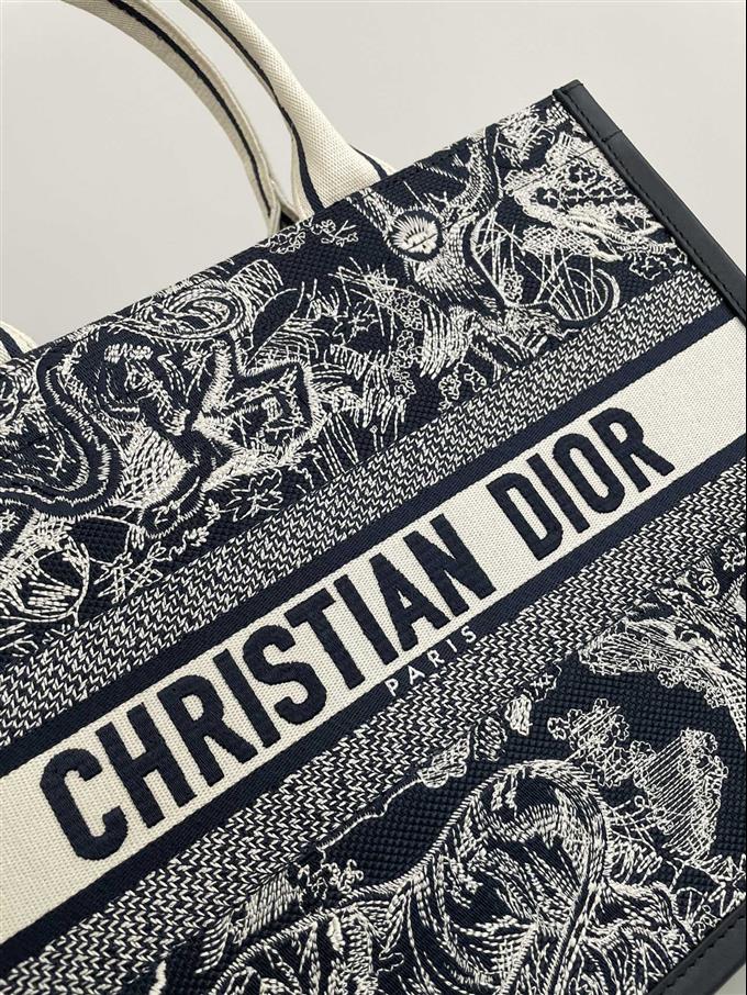 2025228Y700P212210428