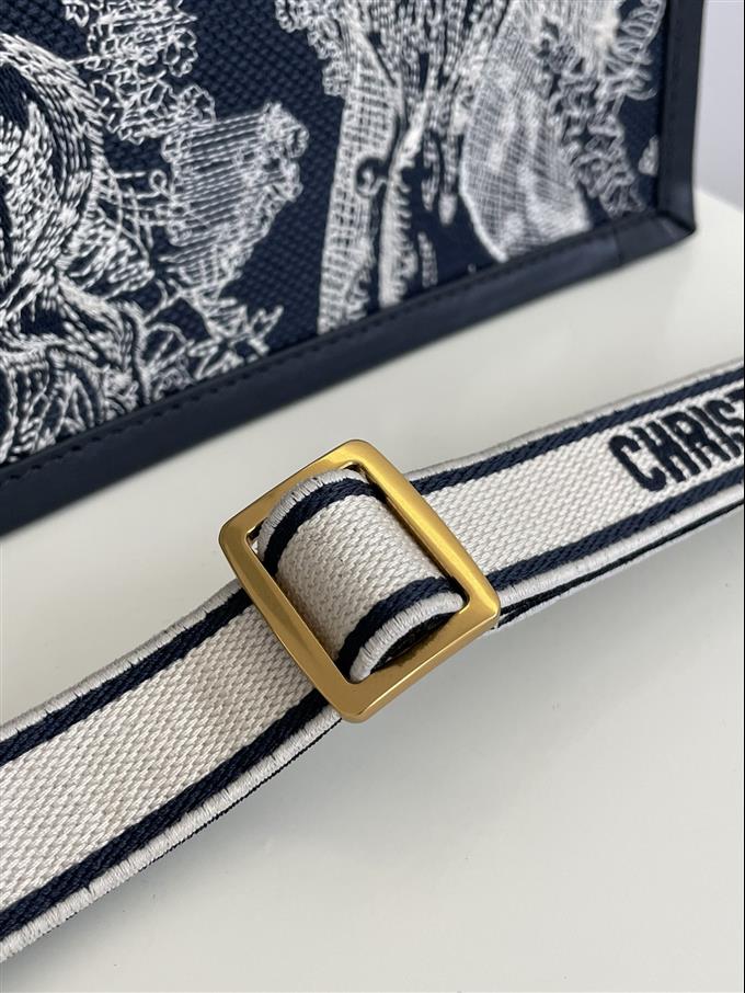 2025228Y700P212210490