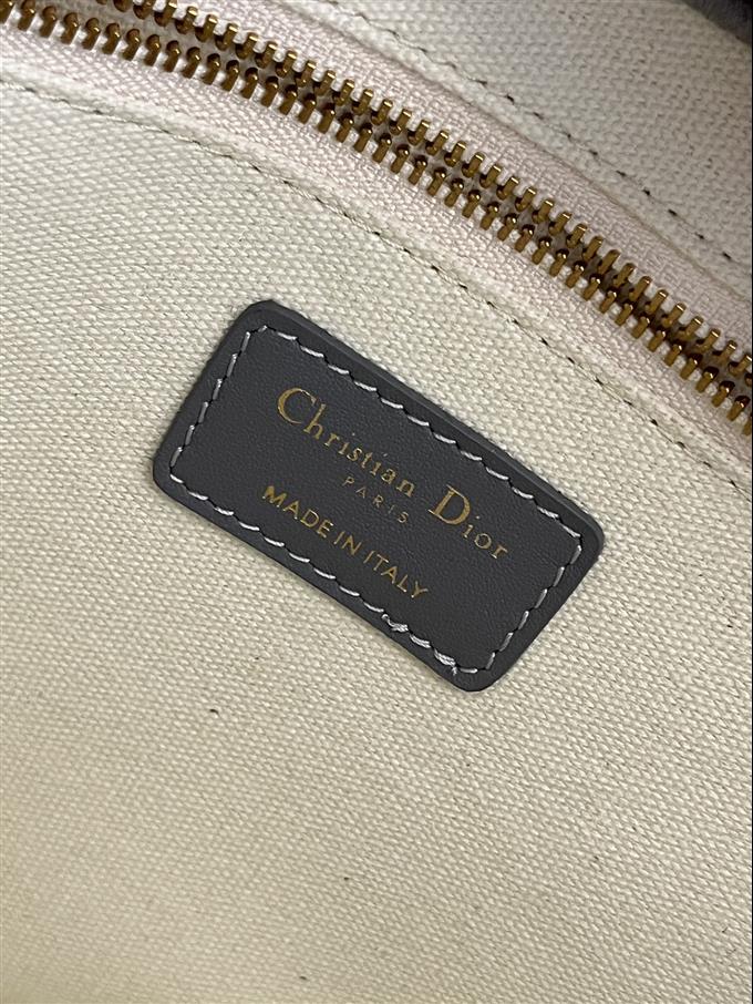 2025228Y700P21229690