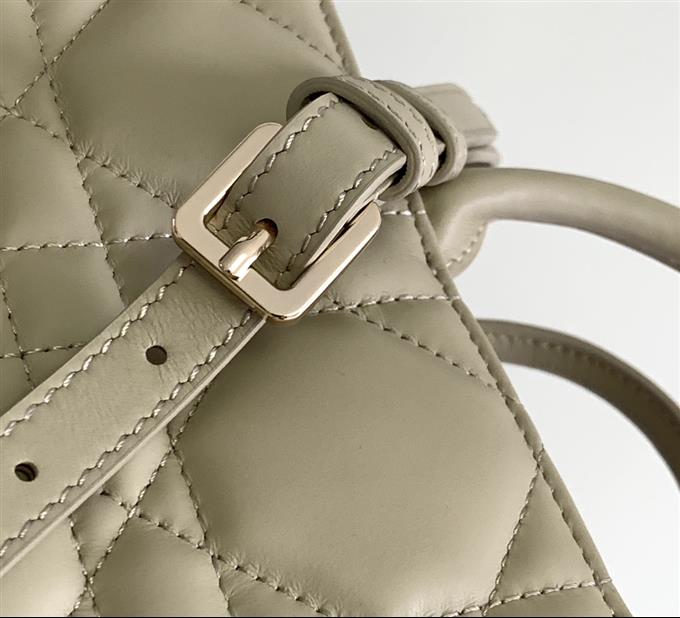 2025228Y750P203758523