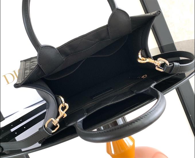 2025228Y750P203758678