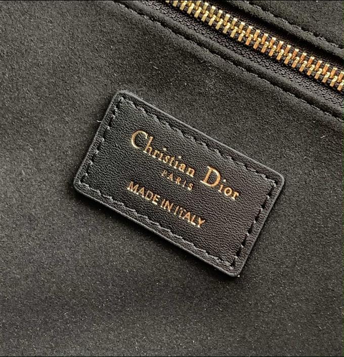 2025228Y750P203758694