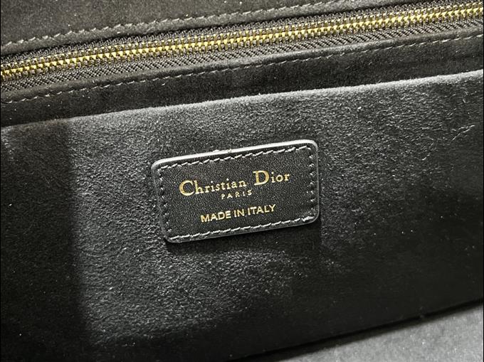 2025228Y750P203829902