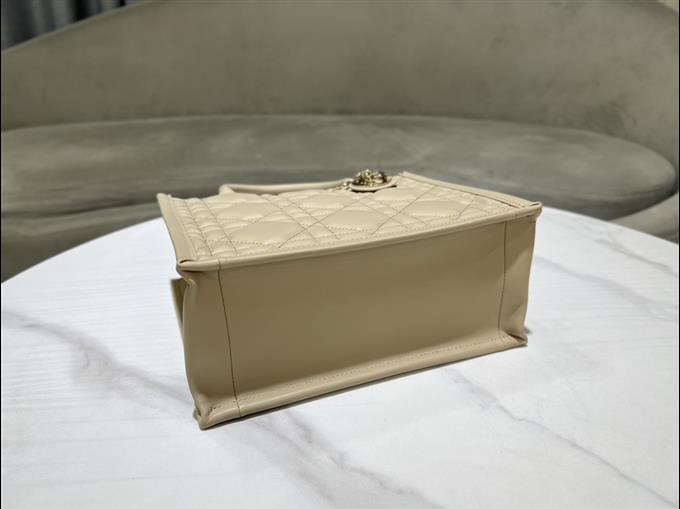 2025228Y750P203830155