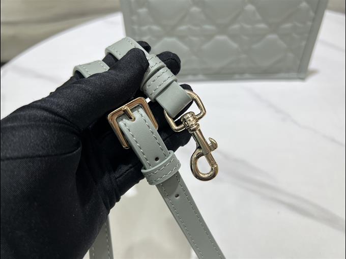 2025228Y750P203830265