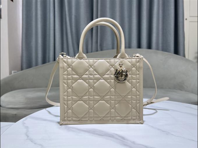 2025228Y750P20383075