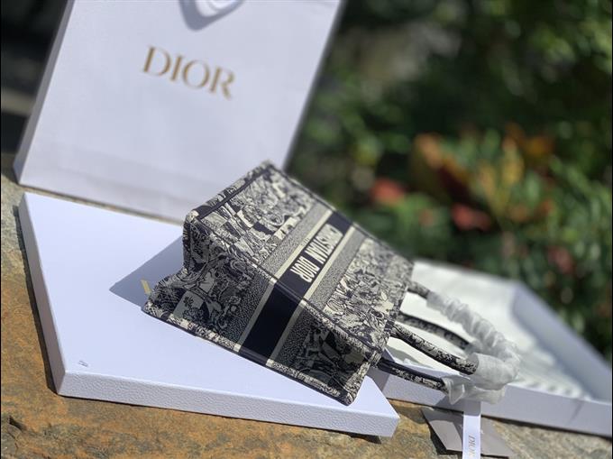 2025228Y750P212146715