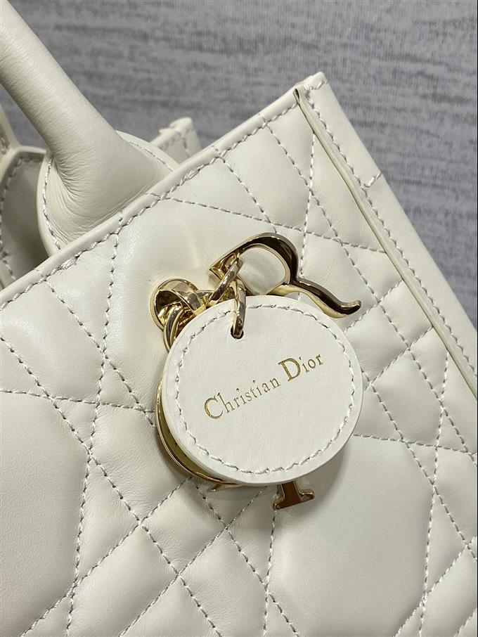 2025228Y750P212147711