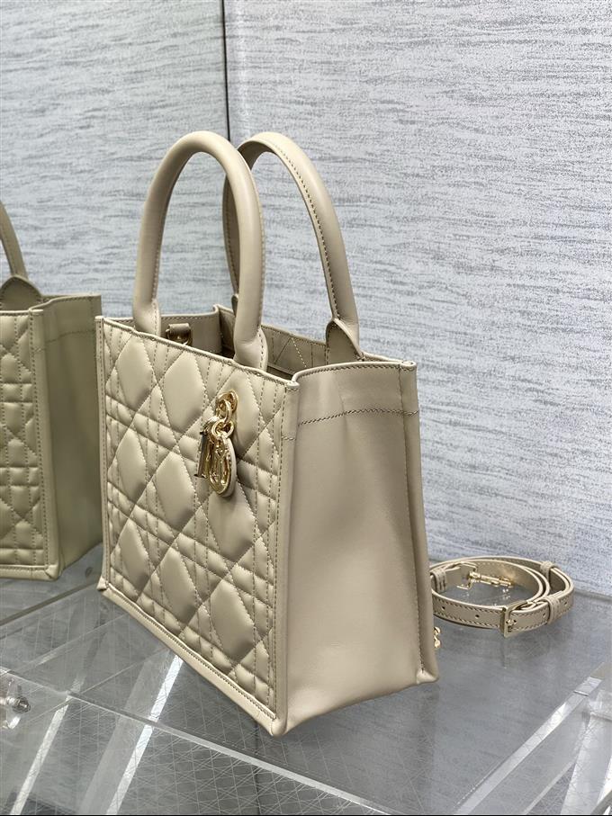 2025228Y750P212147896